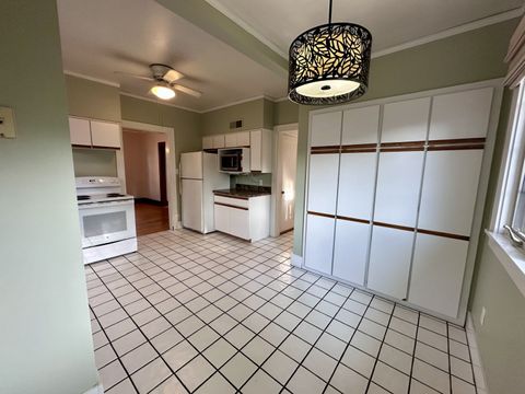 Tiny photo for 407 4th Avenue, Ottawa, IL 61350 (MLS # 12366664)