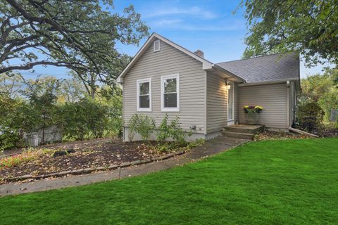 Photo of 2008 Burlington Avenue, Lisle, IL 60532 (MLS # 12488722)