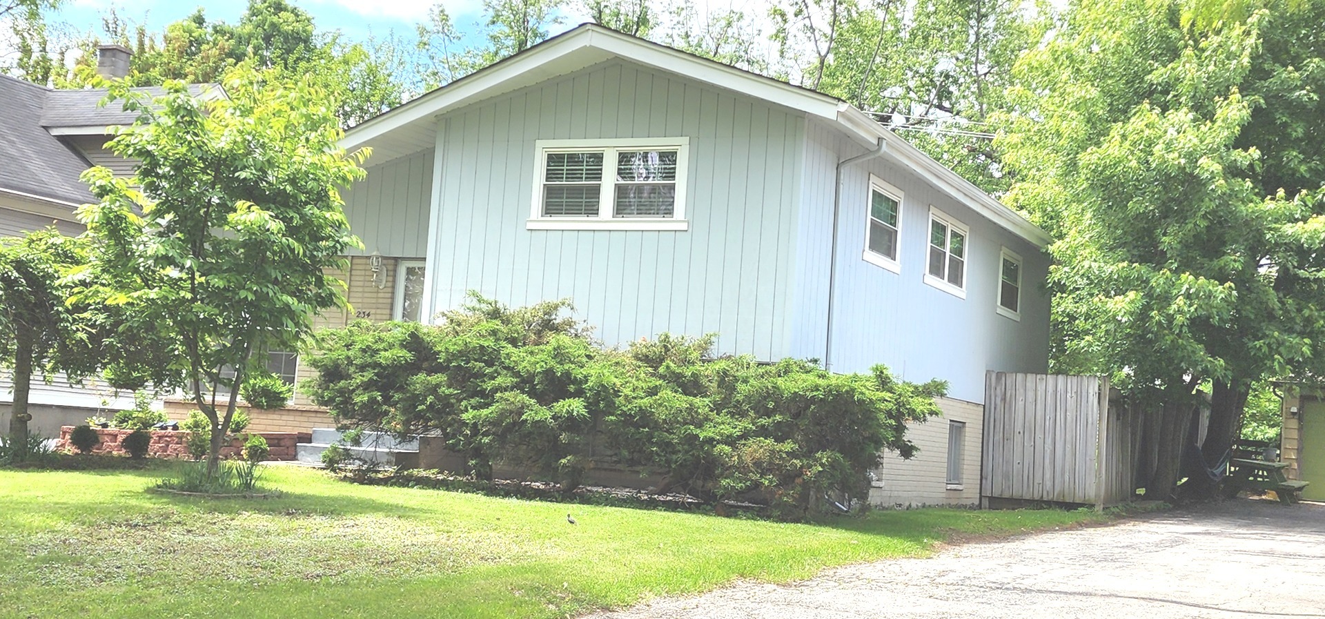 234 N Addison Road