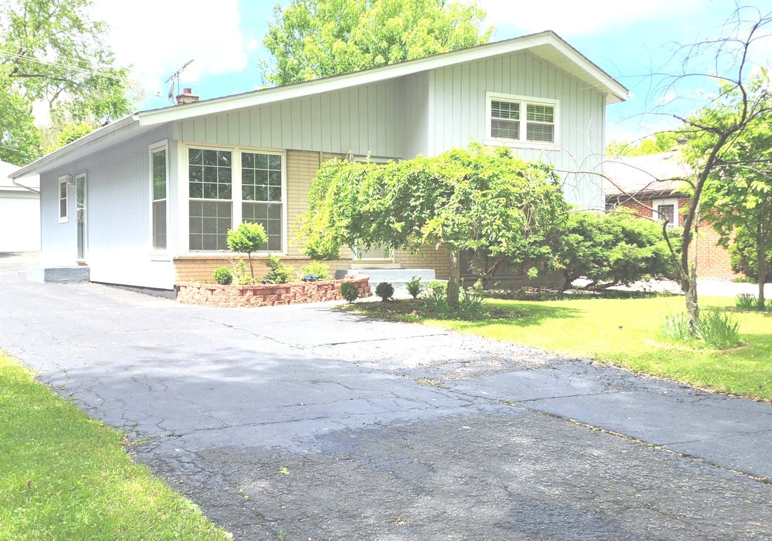 234 N Addison Road
