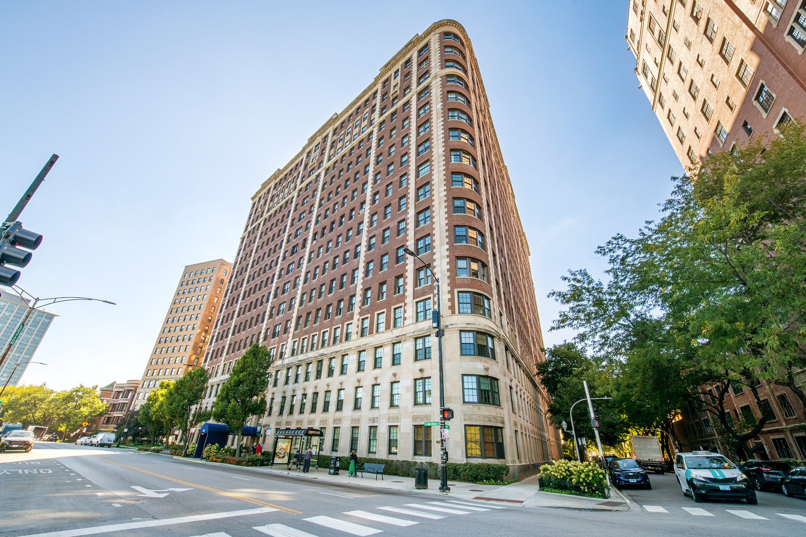 3750 N Lake Shore Drive 6C