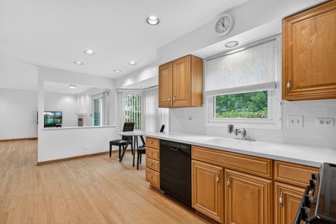 Tiny photo for 1265 Devonshire Road, Buffalo Grove, IL 60089 (MLS # 12492247)