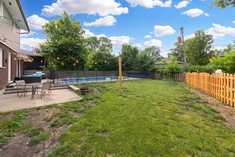 Tiny photo for 2005 E Cayuga Lane, Mount Prospect, IL 60056 (MLS # 12673248)