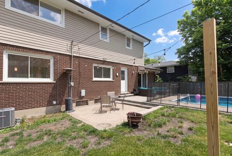 Tiny photo for 2005 E Cayuga Lane, Mount Prospect, IL 60056 (MLS # 12673248)