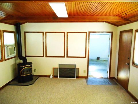 Tiny photo for 702 HIGH Street, Dixon, IA 52745 (MLS # QC4269121)