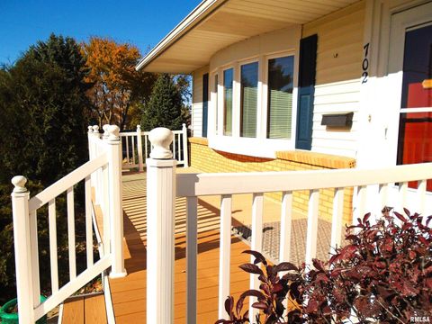 Tiny photo for 702 HIGH Street, Dixon, IA 52745 (MLS # QC4269121)