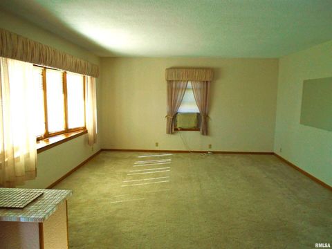 Tiny photo for 702 HIGH Street, Dixon, IA 52745 (MLS # QC4269121)