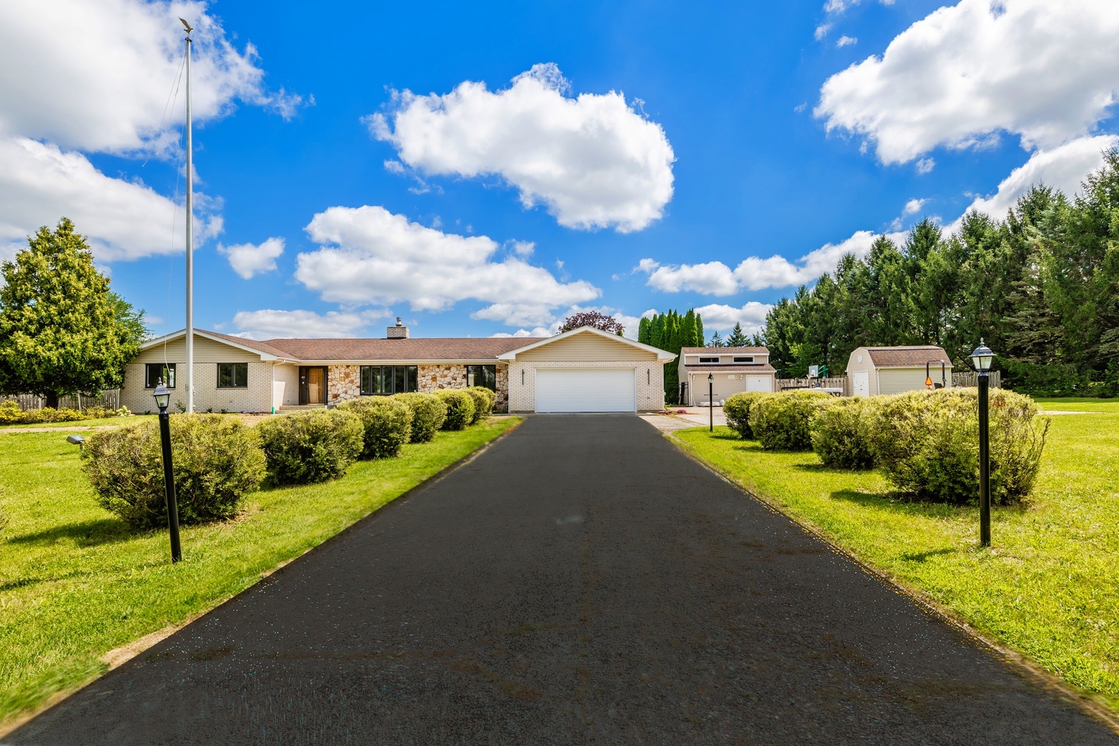 704 N Rose Farm Road