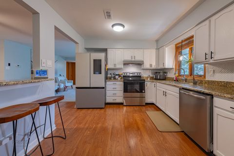 Tiny photo for 11015 S 84th Avenue #3C, Palos Hills, IL 60465 (MLS # 12514347)