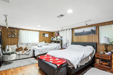 Tiny photo for 3814 W Sherwin Avenue, Lincolnwood, IL 60712 (MLS # 12402131)