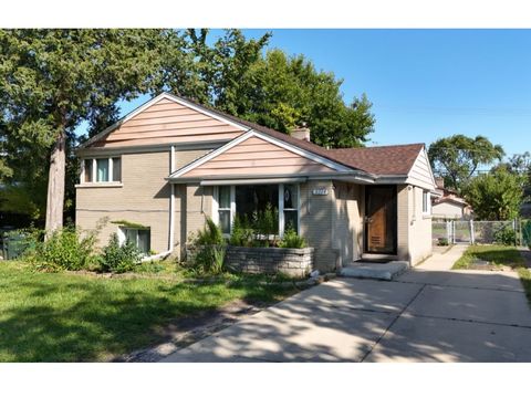 3814 W Sherwin Avenue Lincolnwood IL 60712