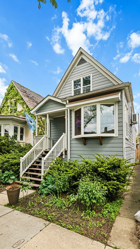 Photo of 4127 N Richmond Street, Chicago, IL 60618 (MLS # 12646665)