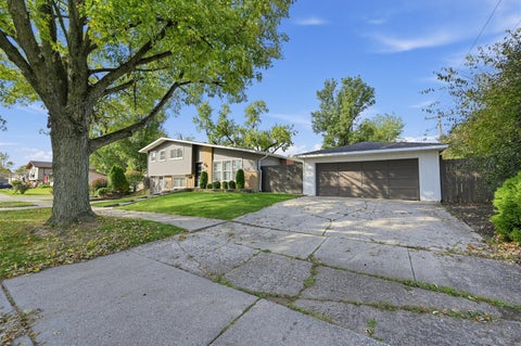 Tiny photo for 5700 Grange Avenue, Oak Forest, IL 60452 (MLS # 12797616)