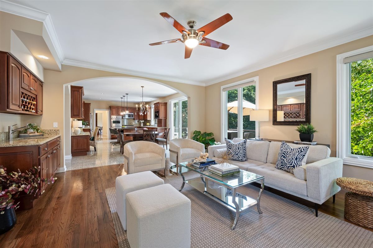 1010 Oakland Drive