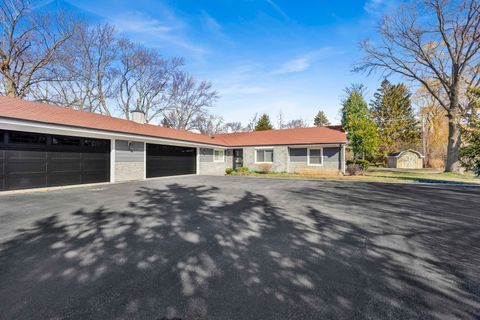 Tiny photo for 3256 Westview Drive, Northbrook, IL 60062 (MLS # 12386909)