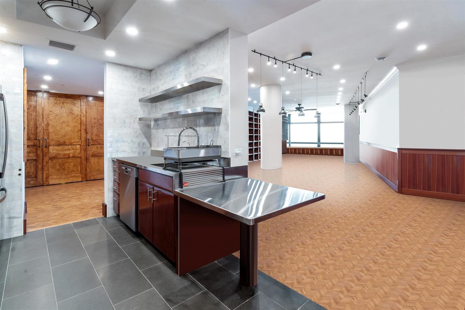 680 N Lake Shore Drive 1103