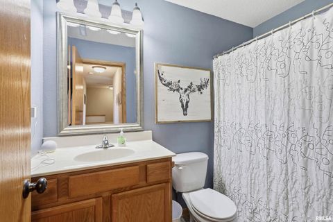 Tiny photo for 1570 Savannah Circle #C3, Davenport, IA 52807 (MLS # QC4269330)