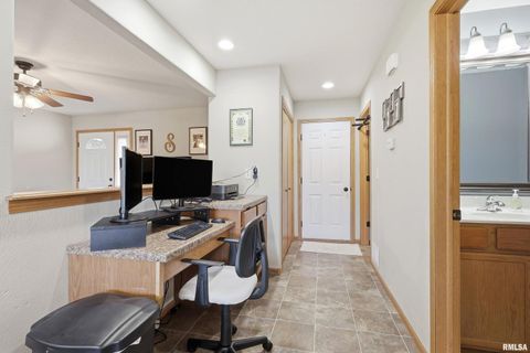 Tiny photo for 1570 Savannah Circle #C3, Davenport, IA 52807 (MLS # QC4269330)