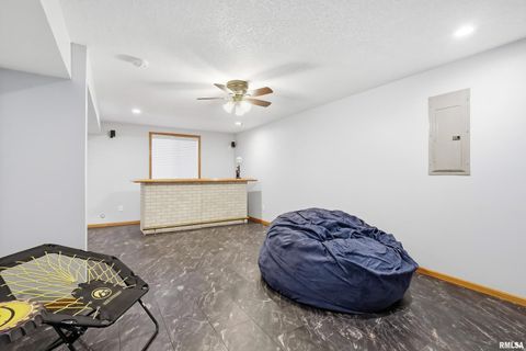 Tiny photo for 1570 Savannah Circle #C3, Davenport, IA 52807 (MLS # QC4269330)