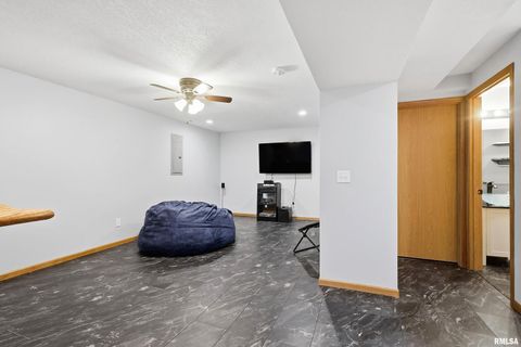 Tiny photo for 1570 Savannah Circle #C3, Davenport, IA 52807 (MLS # QC4269330)