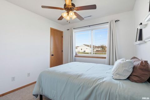 Tiny photo for 1570 Savannah Circle #C3, Davenport, IA 52807 (MLS # QC4269330)