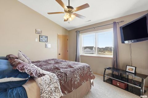 Tiny photo for 1570 Savannah Circle #C3, Davenport, IA 52807 (MLS # QC4269330)