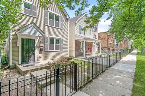 Tiny photo for 1835 S Ridgeway Avenue, Chicago, IL 60623 (MLS # 12666563)