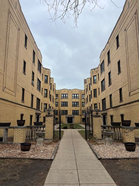 3841 N Greenview Avenue 3W Chicago IL 60613