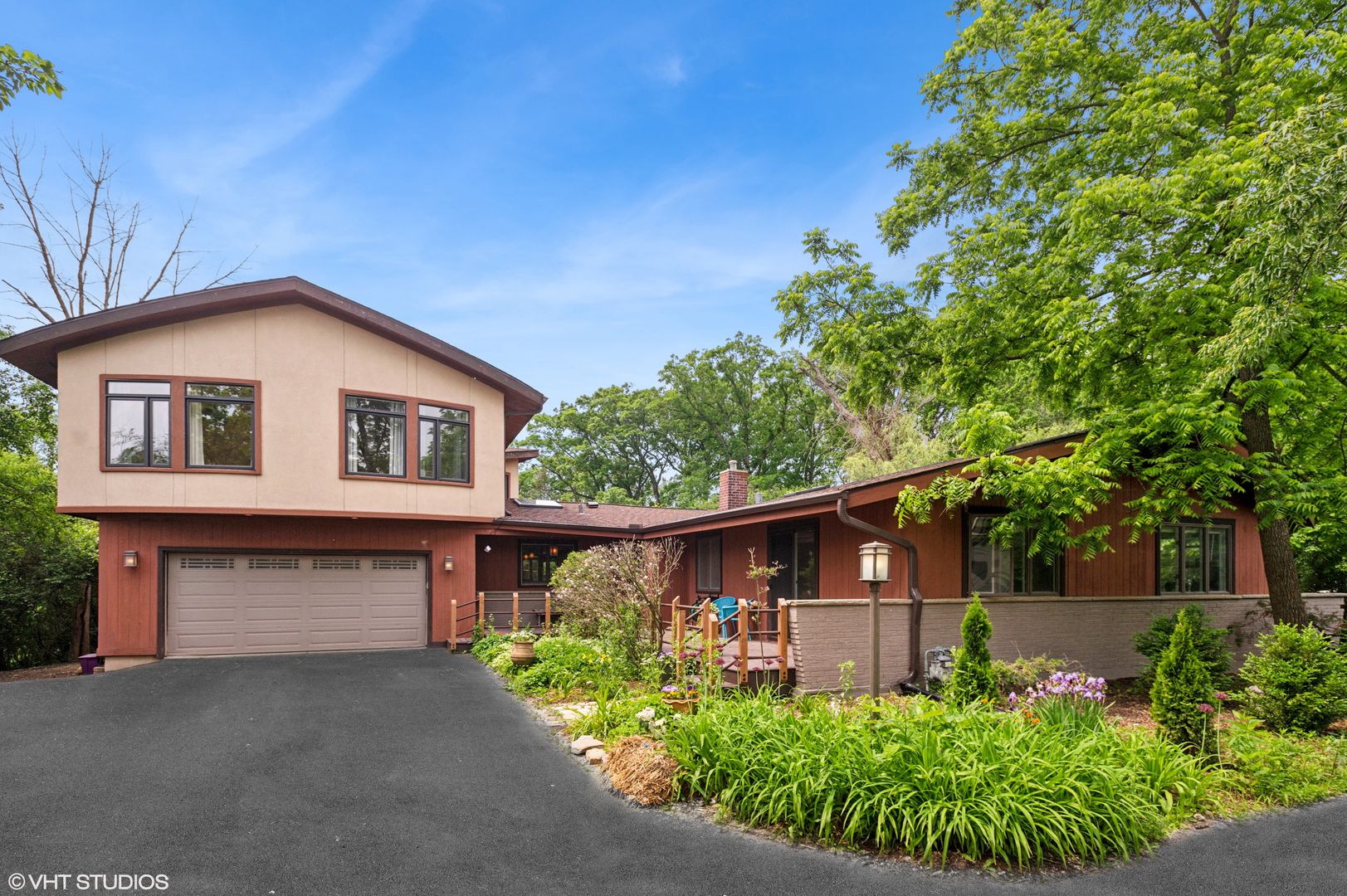 2419 Riverwoods Road