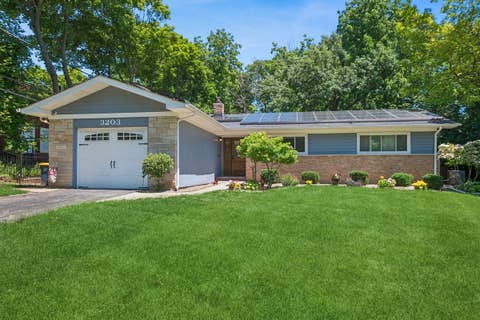 Photo of 3203 Dato Avenue, Highland Park, IL 60035 (MLS # 12623028)