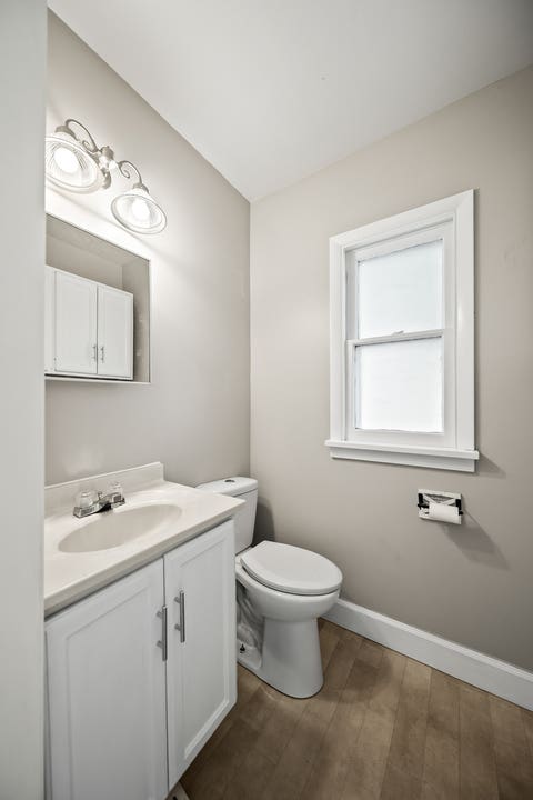 Tiny photo for 108 W Central Park Avenue, Davenport, IA 52803 (MLS # 12676961)