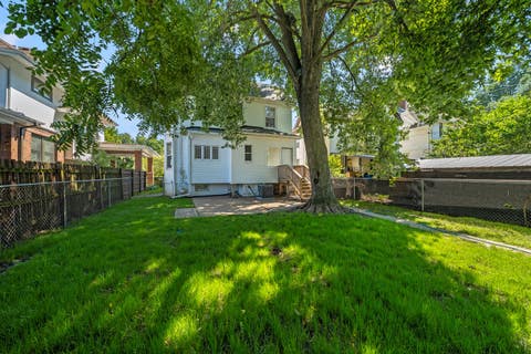 Tiny photo for 108 W Central Park Avenue, Davenport, IA 52803 (MLS # 12676961)