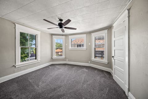 Tiny photo for 108 W Central Park Avenue, Davenport, IA 52803 (MLS # 12676961)