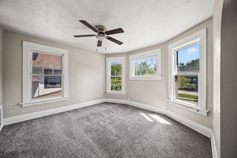 Tiny photo for 108 W Central Park Avenue, Davenport, IA 52803 (MLS # 12676961)