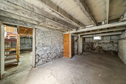Tiny photo for 108 W Central Park Avenue, Davenport, IA 52803 (MLS # 12676961)
