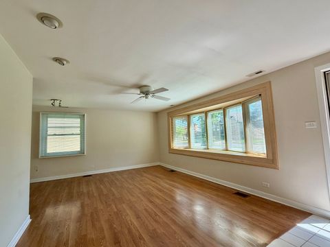 Tiny photo for 4138 Custer Avenue, Brookfield, IL 60513 (MLS # 12649521)