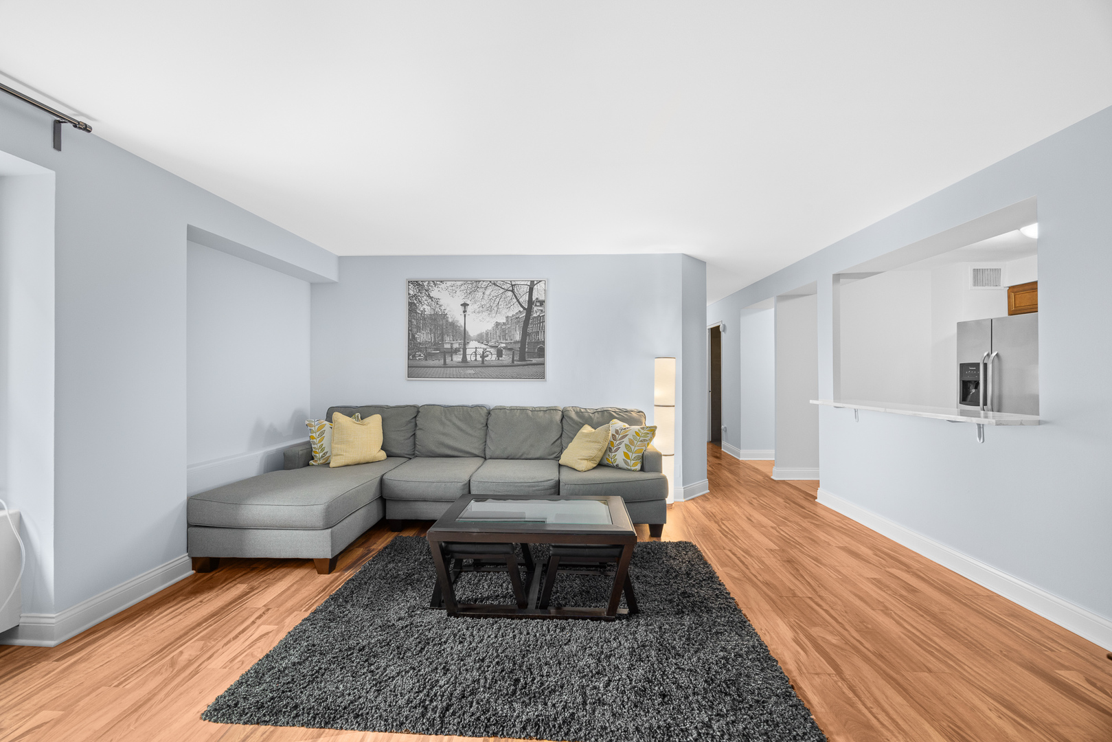 6118 N SHERIDAN Road 304