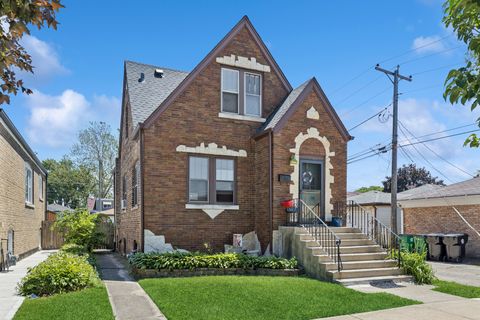 Photo of 3835 Maple Avenue, Berwyn, IL 60402 (MLS # 12680943)
