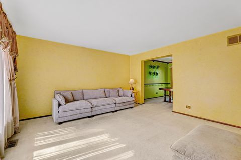 Tiny photo for 330 Elmwood Lane, Bloomingdale, IL 60108 (MLS # 12698737)