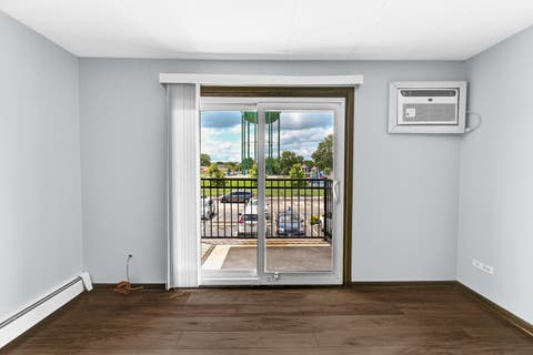 Tiny photo for 10430 Ridgeland Avenue #6, Chicago Ridge, IL 60415 (MLS # 12677778)