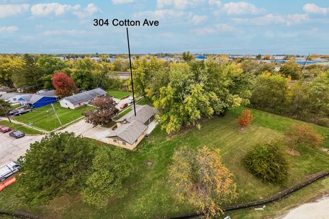 Tiny photo for 304 Cotton Avenue, DeKalb, IL 60115 (MLS # 12502445)