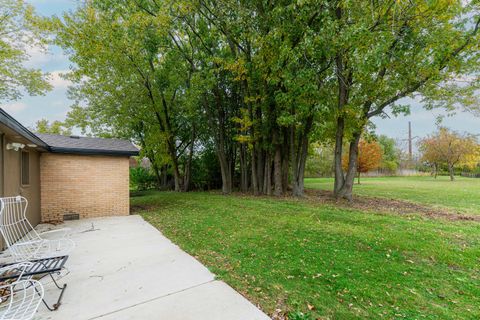 Tiny photo for 304 Cotton Avenue, DeKalb, IL 60115 (MLS # 12502445)