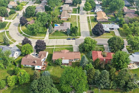 Tiny photo for 318 Laurel Lane, DeKalb, IL 60115 (MLS # 12710178)