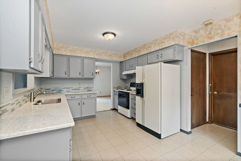 Tiny photo for 318 Laurel Lane, DeKalb, IL 60115 (MLS # 12710178)