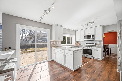 Tiny photo for 1080 Scarlet Oak Circle, Aurora, IL 60506 (MLS # 12581470)