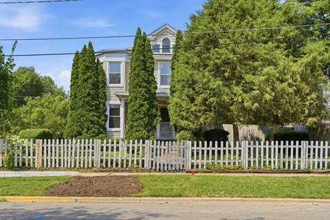 Photo of 702 North Avenue, Waukegan, IL 60085 (MLS # 12764474)