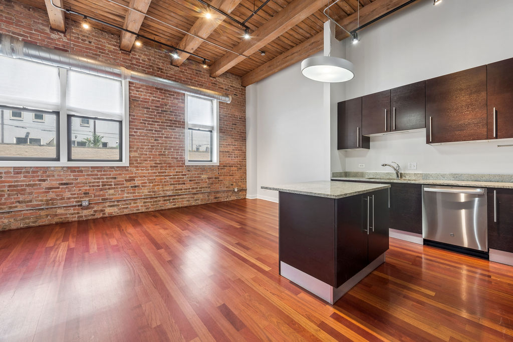 1050 W HUBBARD Street 1E