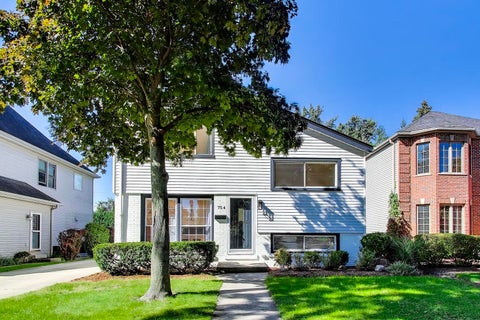 Photo of 754 S Saylor Avenue, Elmhurst, IL 60126 (MLS # 12787532)