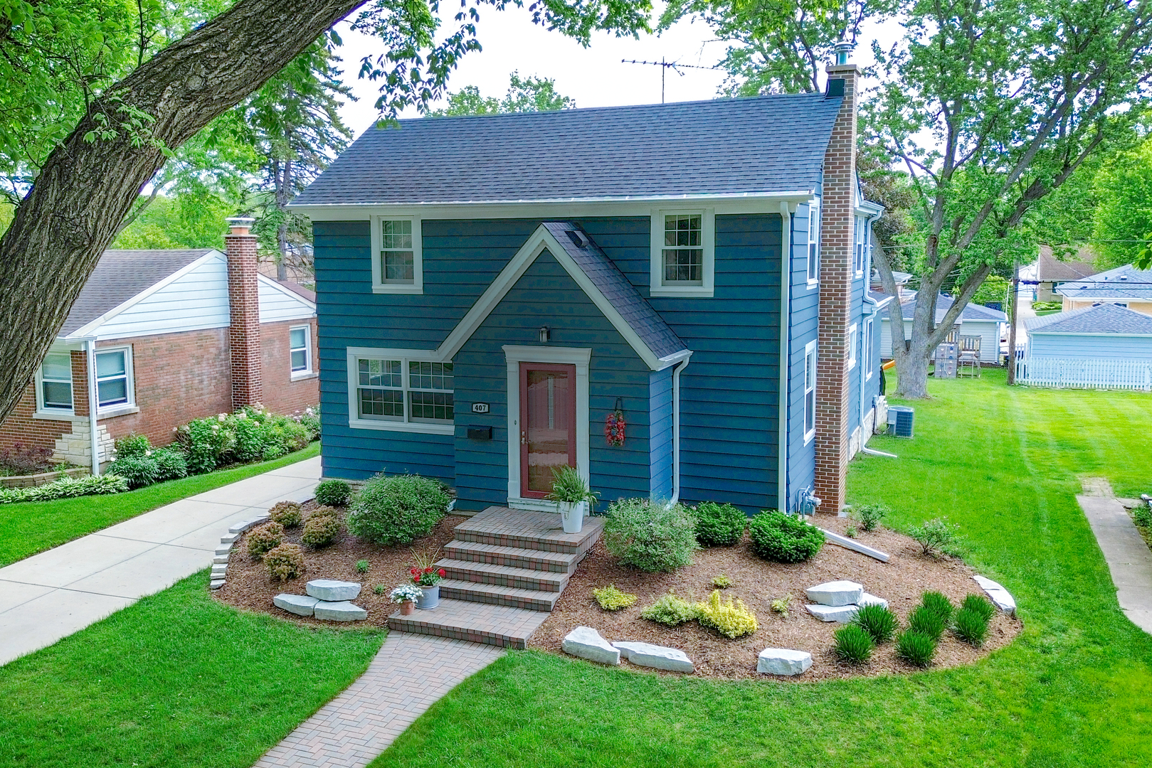 407 N PROSPECT MANOR Avenue