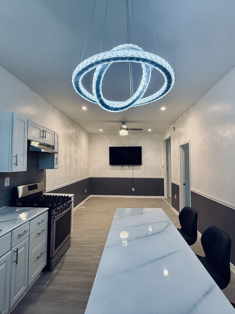 11725 S Morgan Street